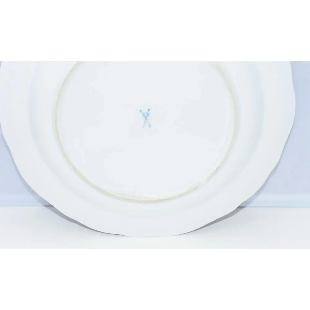 Meissen Zwiebelmuster Crossed Swords Blue Onion Royal Red & Gold Guild Plate